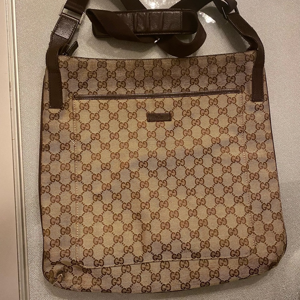 Large Gucci crossbody bag
